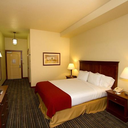 Holiday Inn Express Turlock By Ihg Eksteriør billede