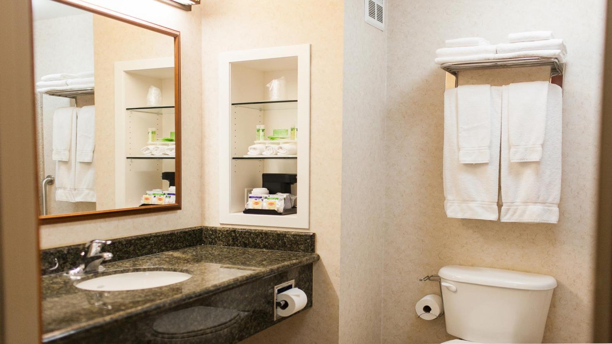 Holiday Inn Express Turlock By Ihg Eksteriør billede