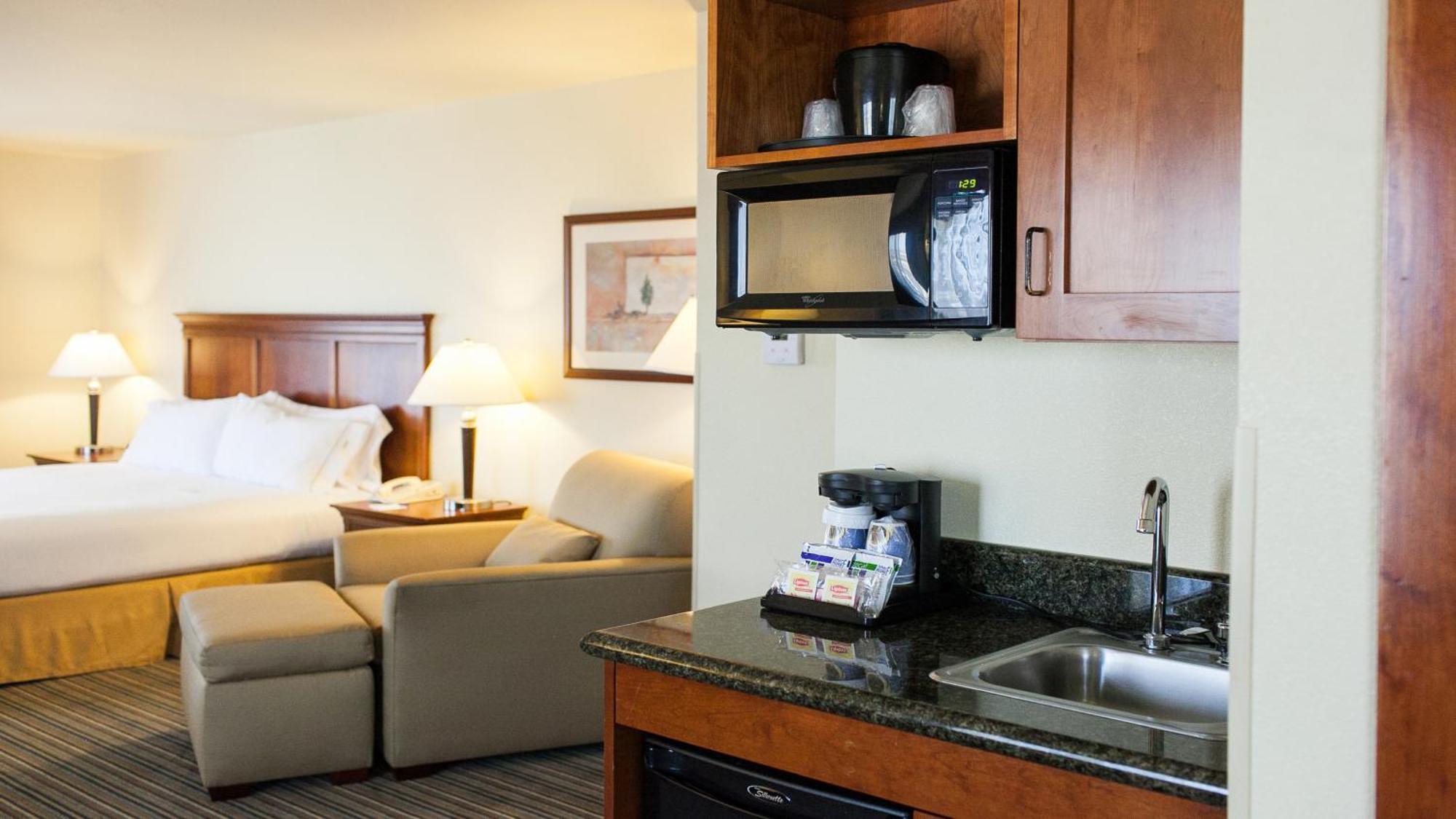 Holiday Inn Express Turlock By Ihg Eksteriør billede